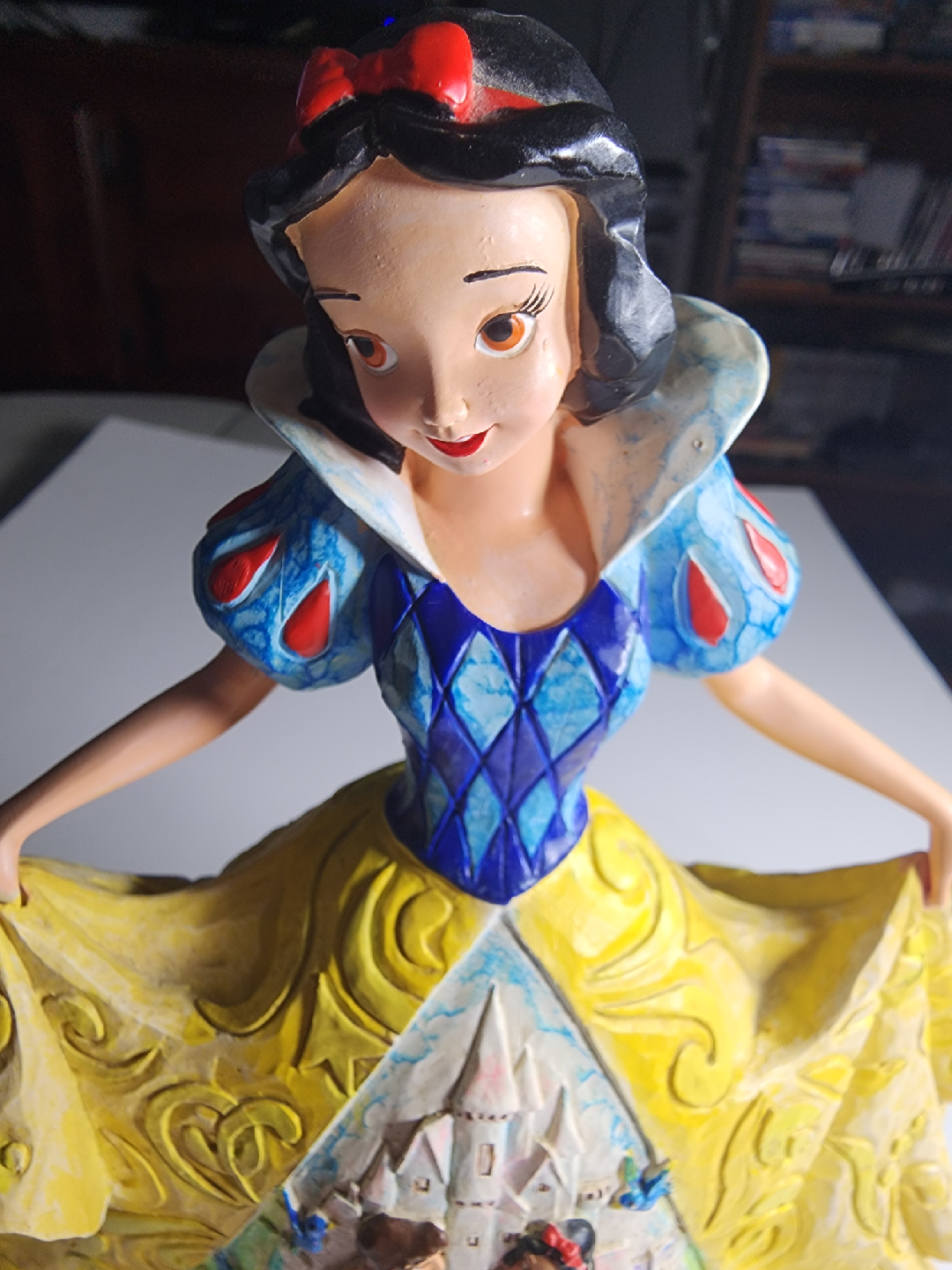 Jim Shore Disney Snow White Figurine - photo 3