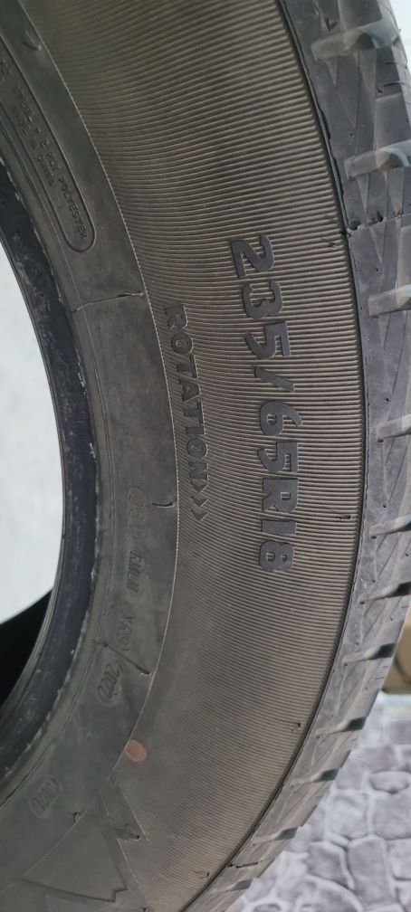 vehicle - photo 2
