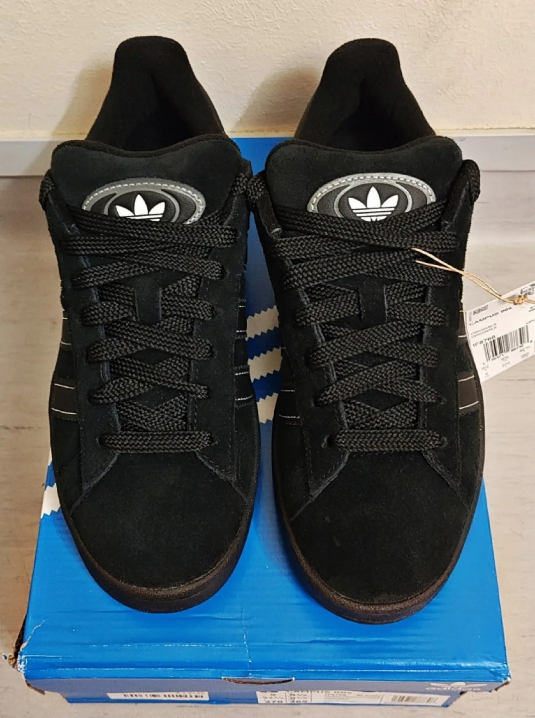 *NWT* 9 US—adidas OG Campus 00s image indicator(7)