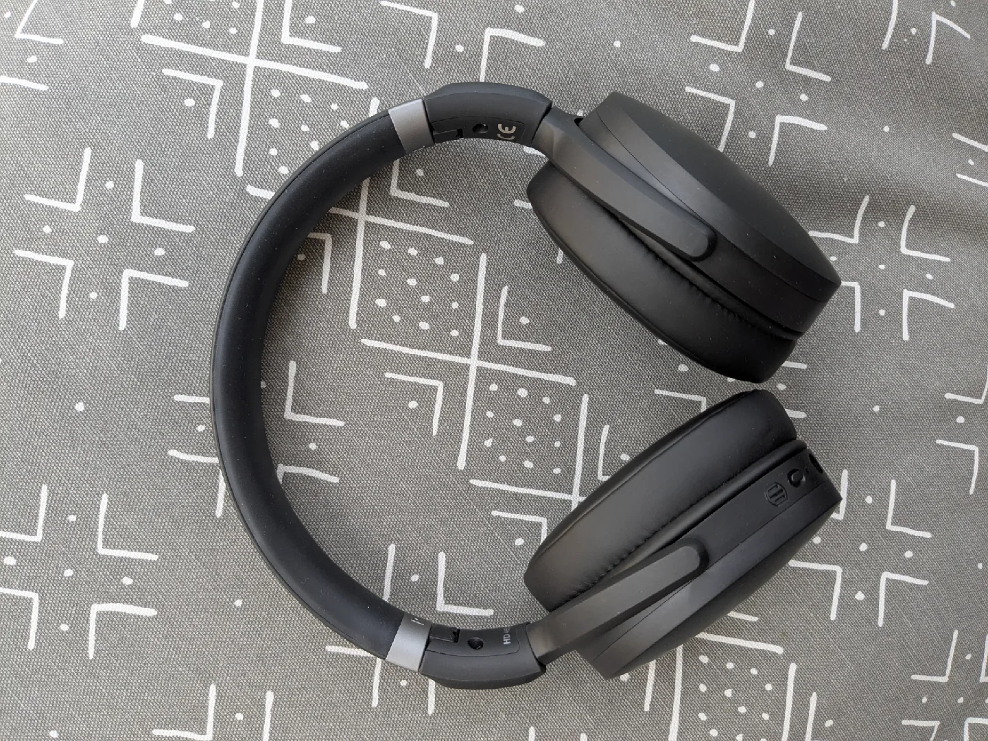 Sennheiser HD450BT ANC Bluetooth headphones image indicator(2)