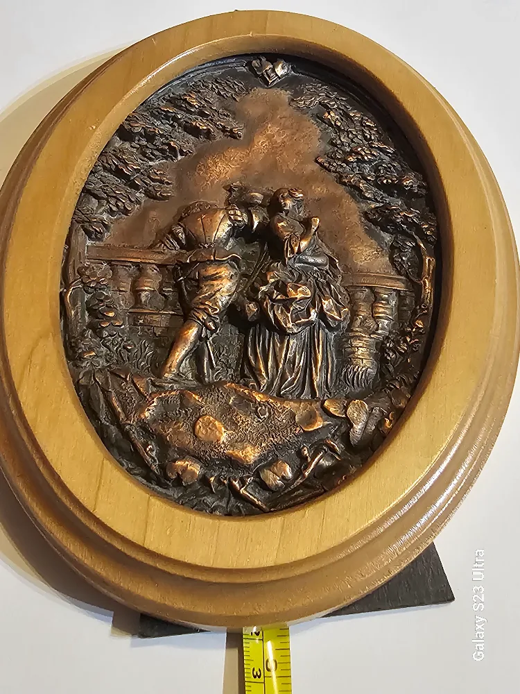 Sculptured Copper Relief Plate in Oval Wood Frame image indicator(3)