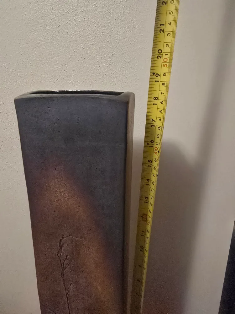 Kravjansky Tall Vase - 21 Inches image indicator(5)