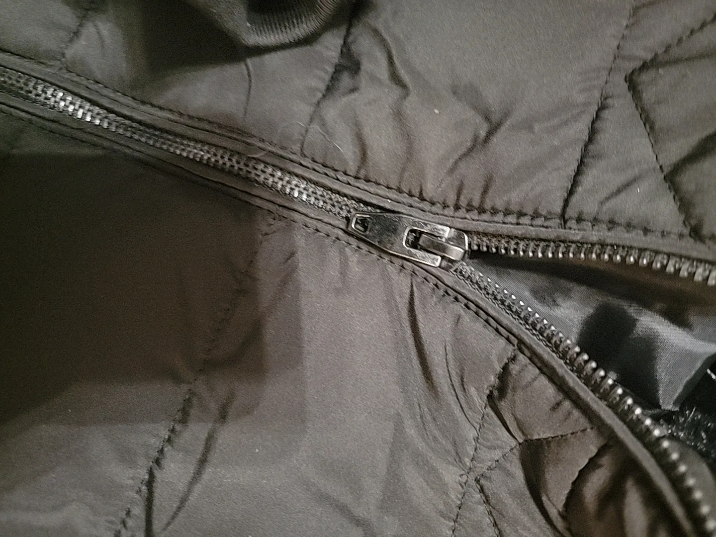 Black Puffer Jacket image indicator(6)