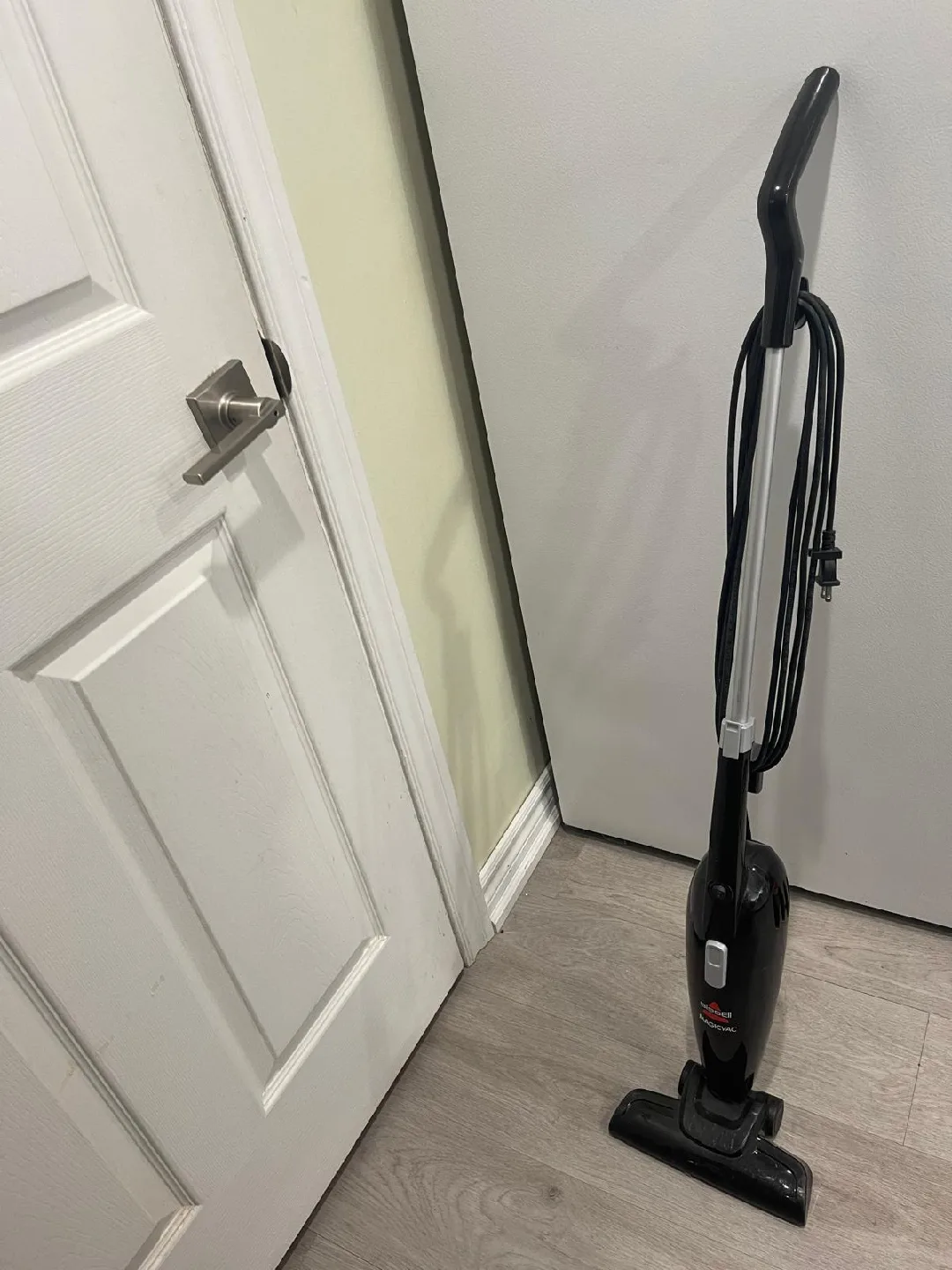 Bissell Magic Vac Stick Vacuum - Black image indicator(2)