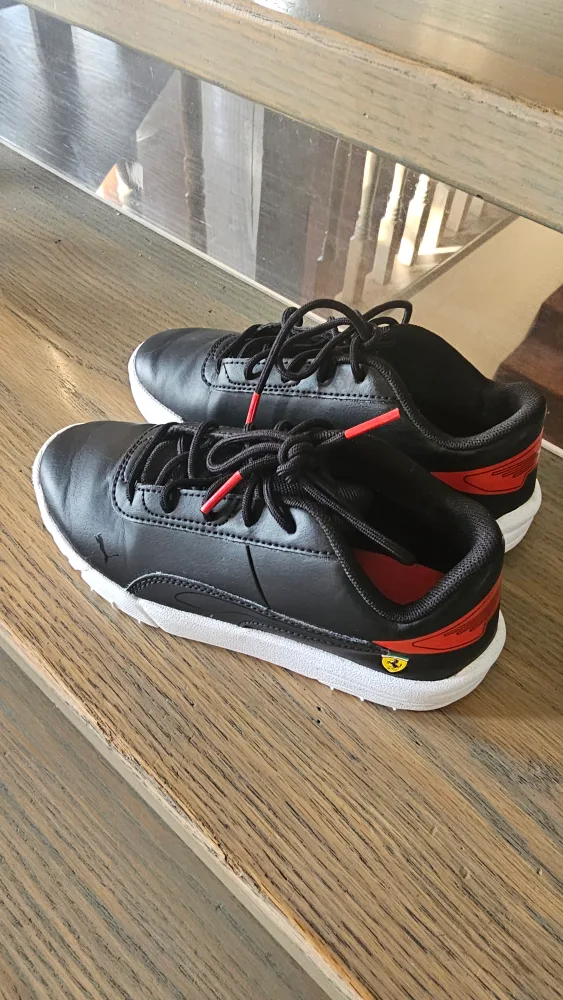 Puma Ferrari Kids' Sneakers image indicator(2)