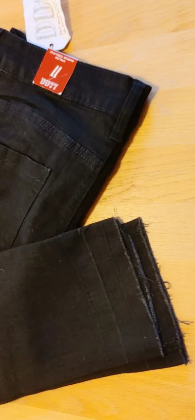 DD77 Black Skinny Leg Jeans - Size 11 image indicator(7)