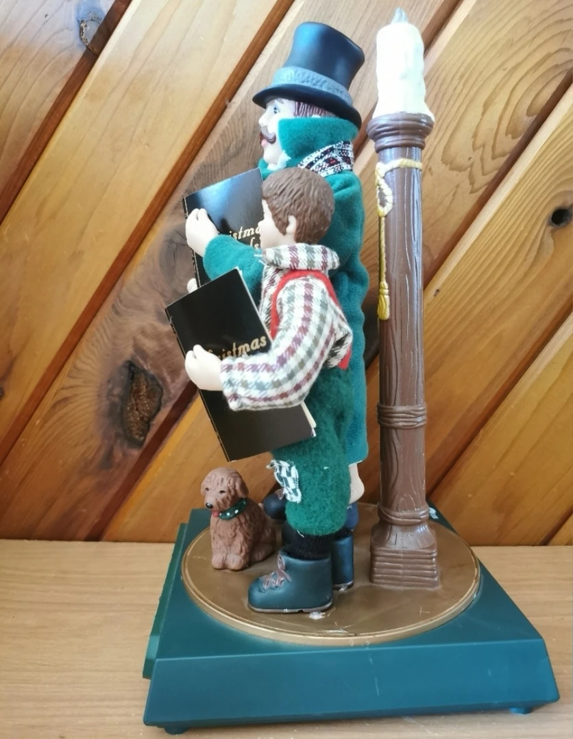 Vintage Dickens' Collection Musical Illuminated Christmas Decor - photo 3