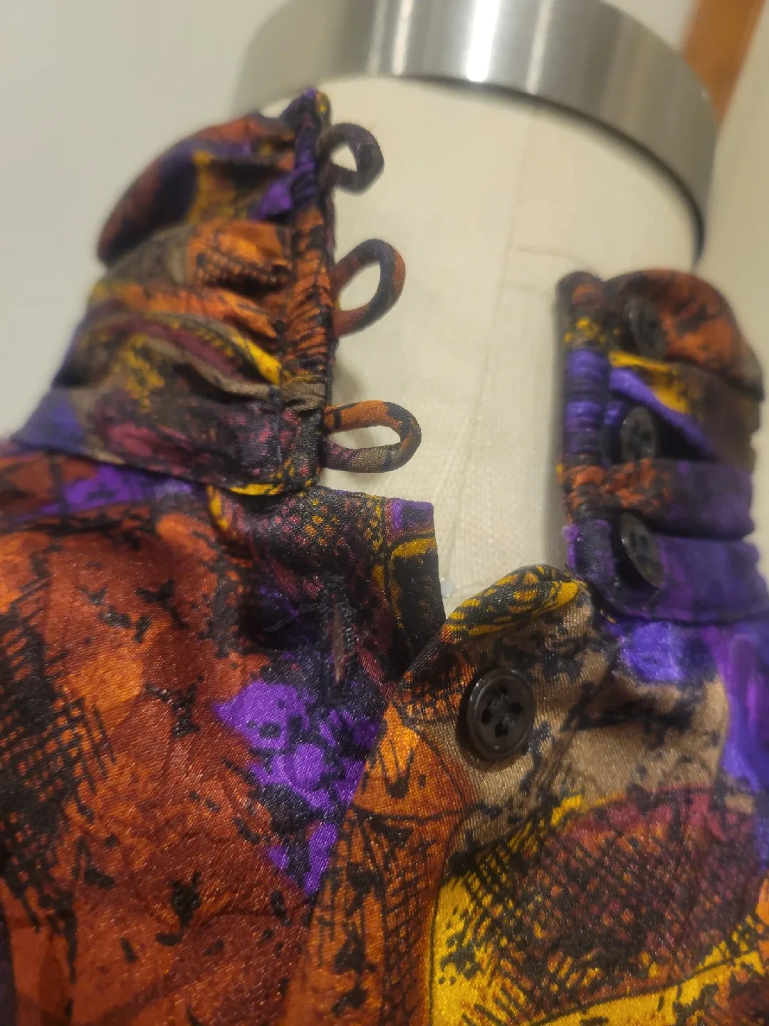 Women's size 6 top image indicator(4)