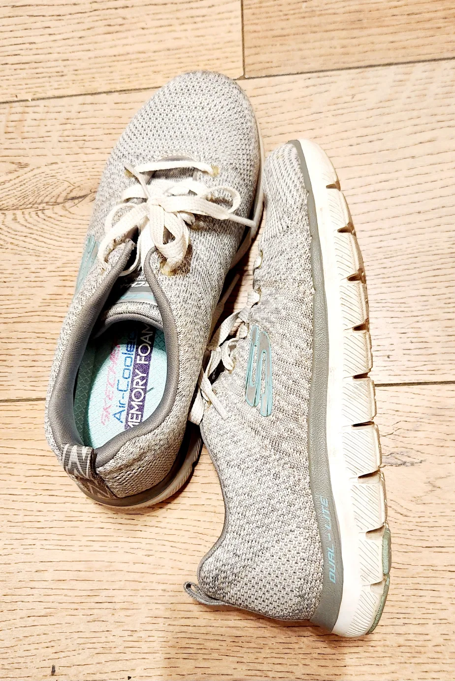 Skechers Air-Cooled Memory Foam Shoes - Size 5.5 image indicator(5)