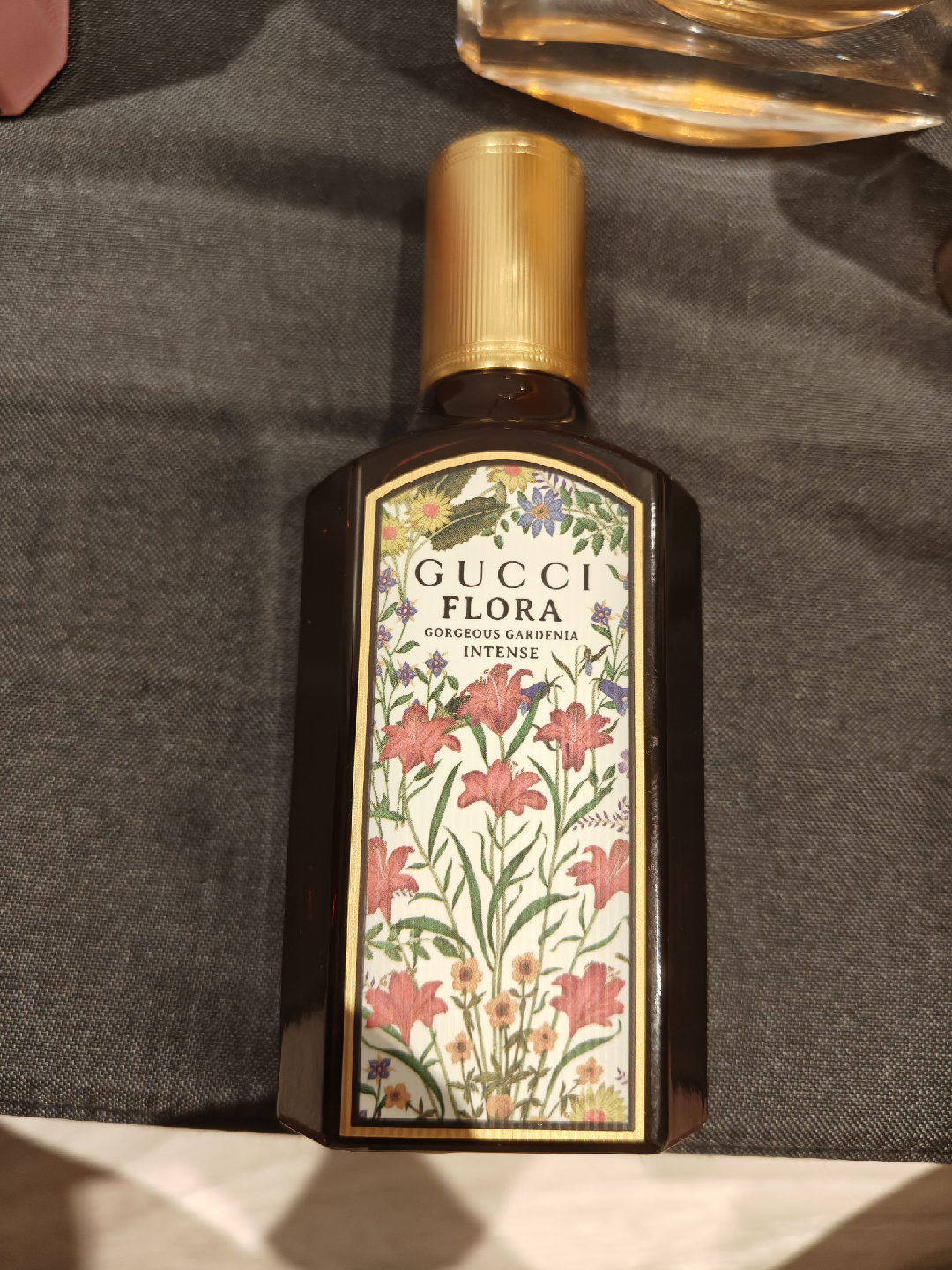 Gucci Flora Gorgeous Gardenia Intense 50ml + Freebies!