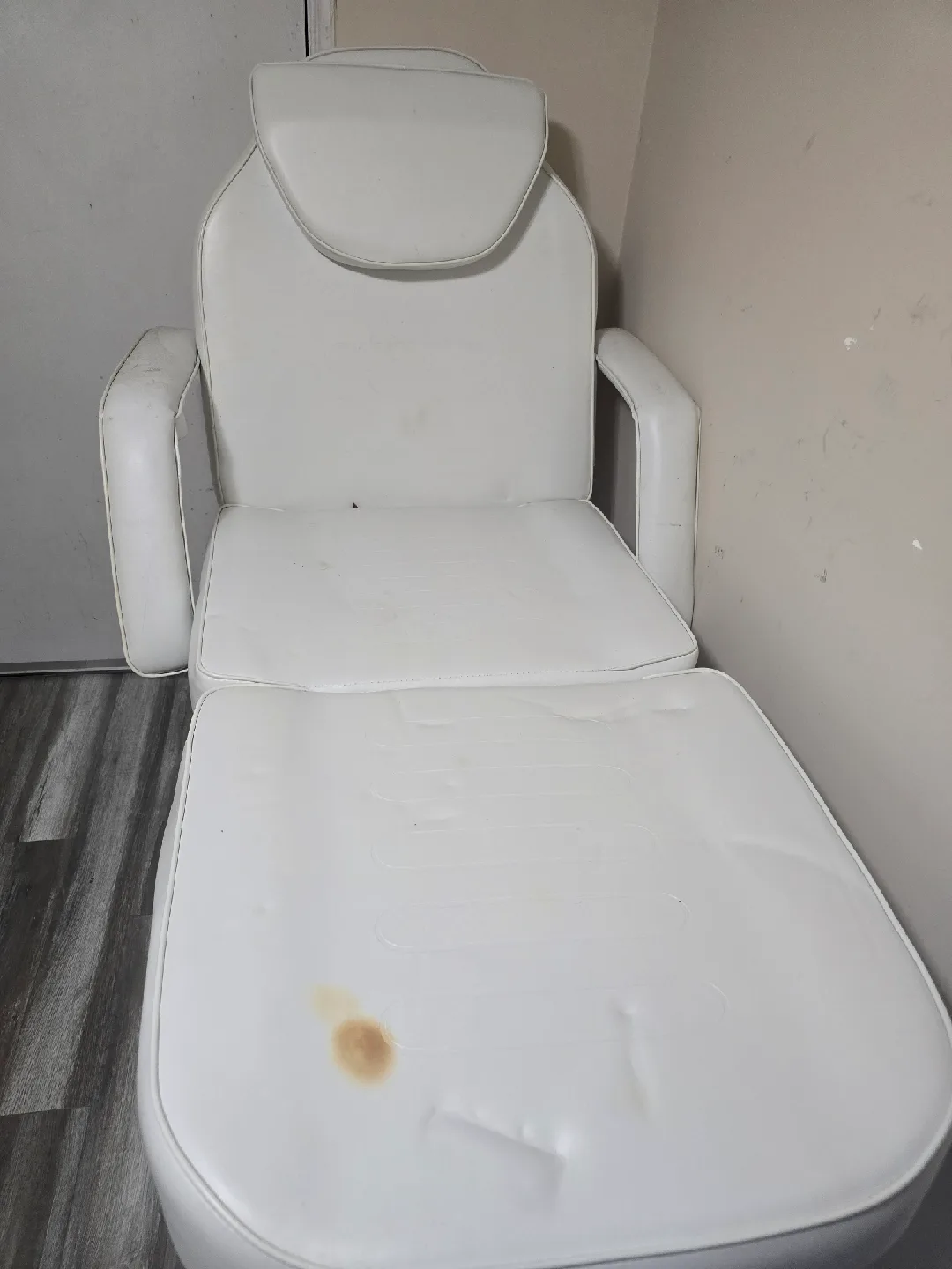 White Facial Bed Spa Chair image indicator(2)