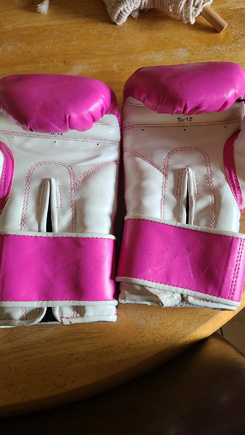 Everlast Pink Boxing Gloves Size 12 image indicator(6)