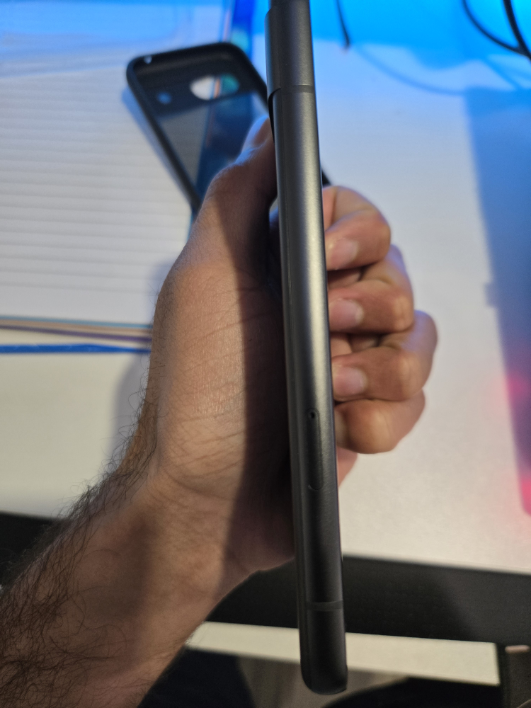 Google Pixel 8a - Charcoal - photo 4