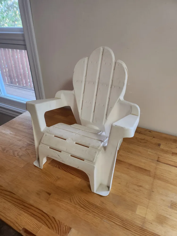 Kids White Plastic Adirondack Chair image indicator(4)