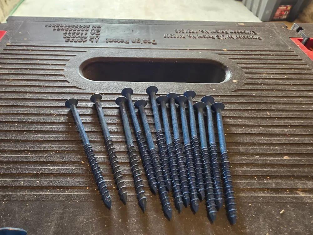 Screws - Assorted Size tapcon and decking screws image indicator(2)