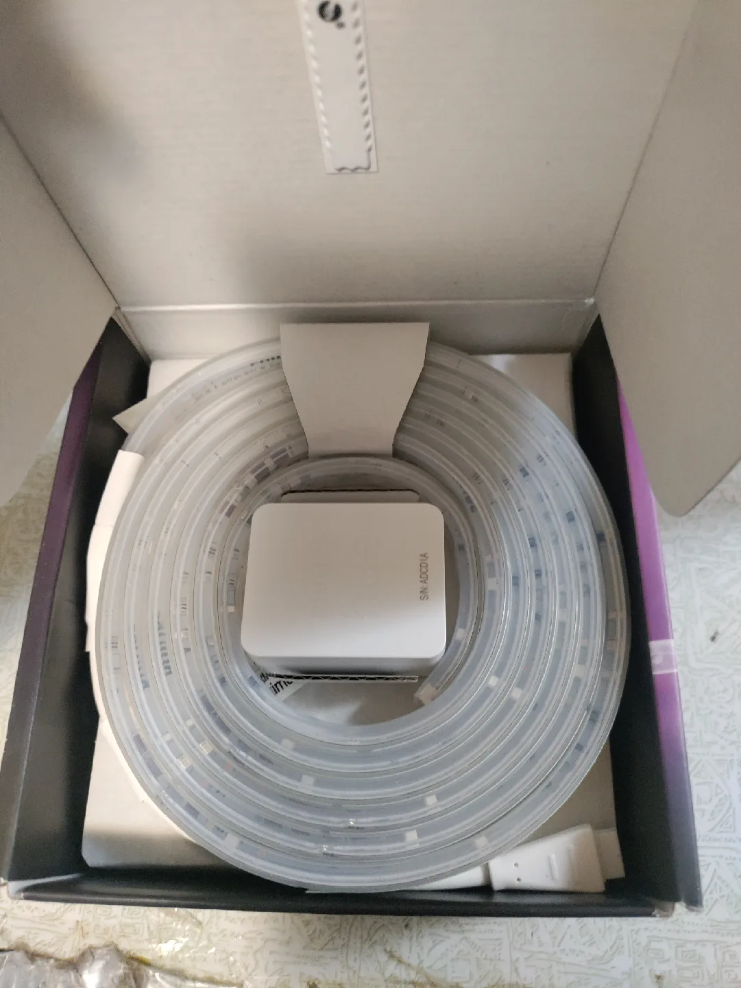 Philips Hue Lightstrip Plus 80" image indicator(2)