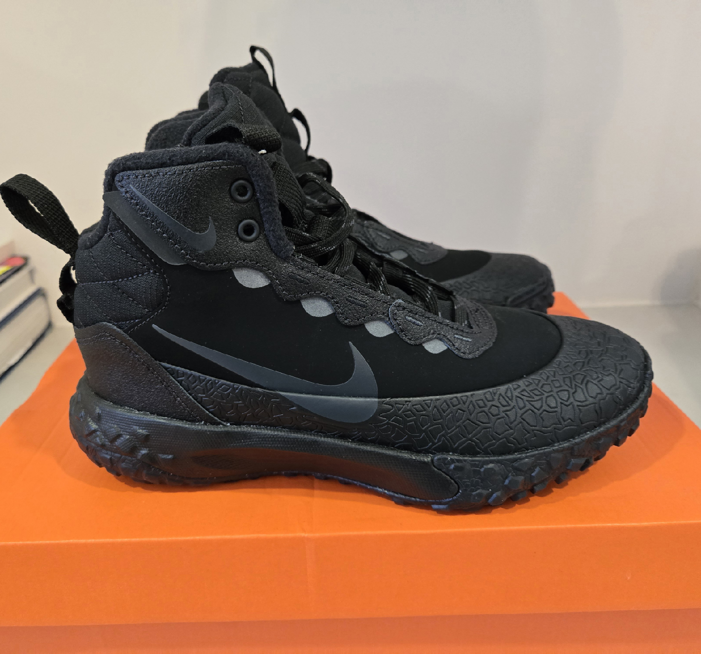 Nike Terrascape GS Black Youth Size 4.5Y - photo 3