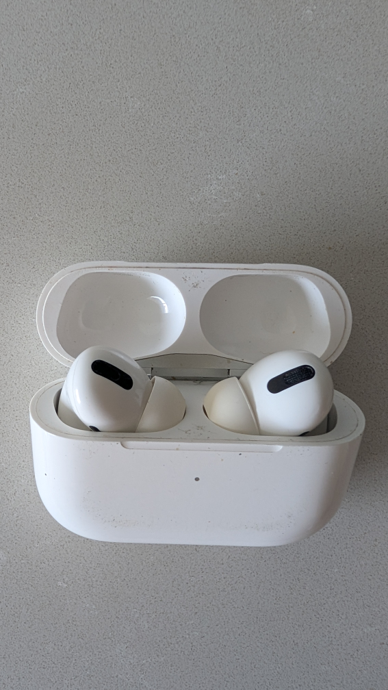 Apple AirPods Pro 1st gen - photo 4