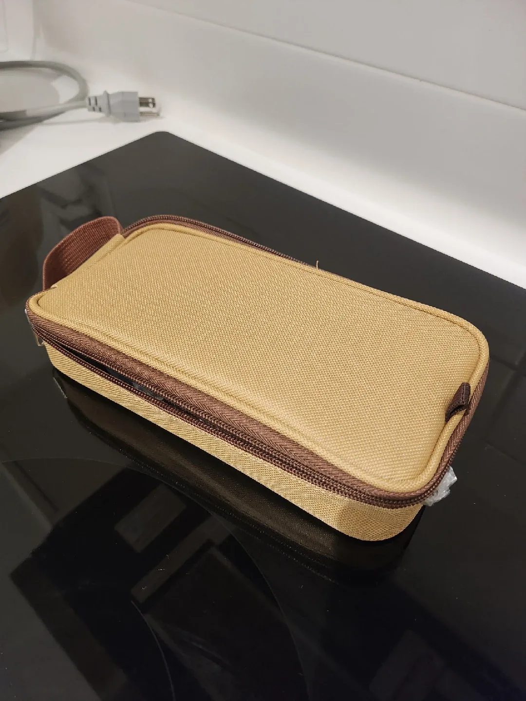 Camping portable spice container thumbnail