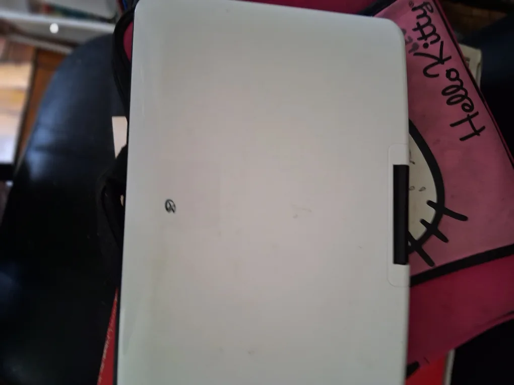 GPX Portable DVD Player - Model PD9011B image indicator(3)