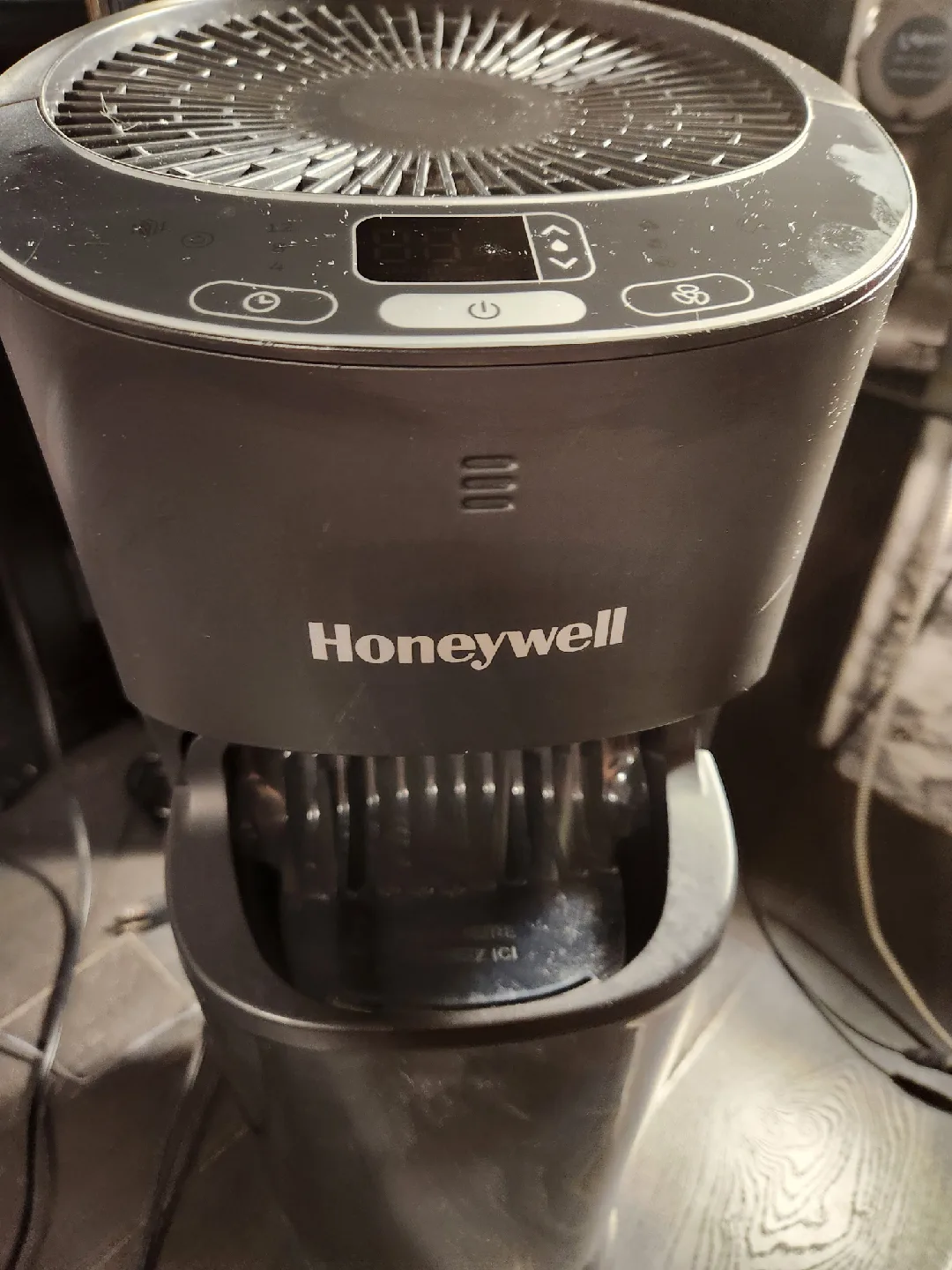 Honeywell Air Purifier thumbnail