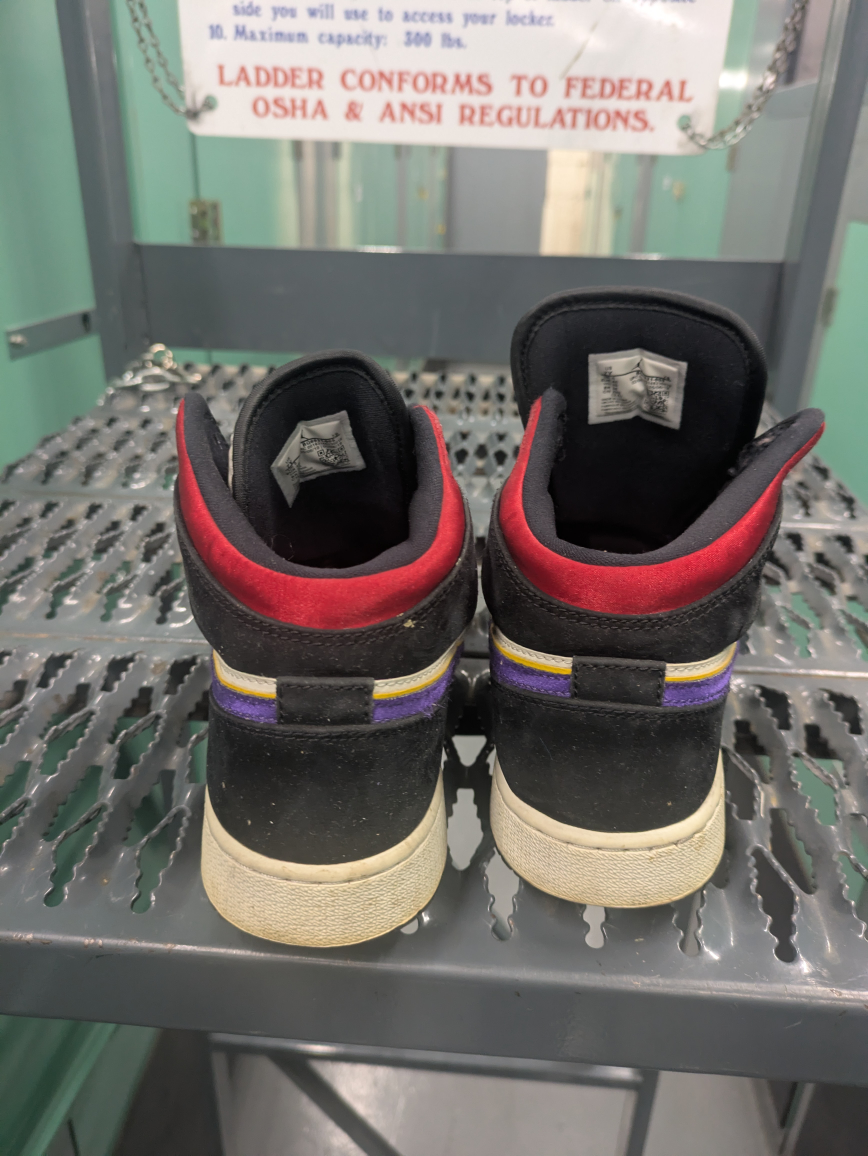 Air Jordan 1 Mid SE Size 7Y - photo 3