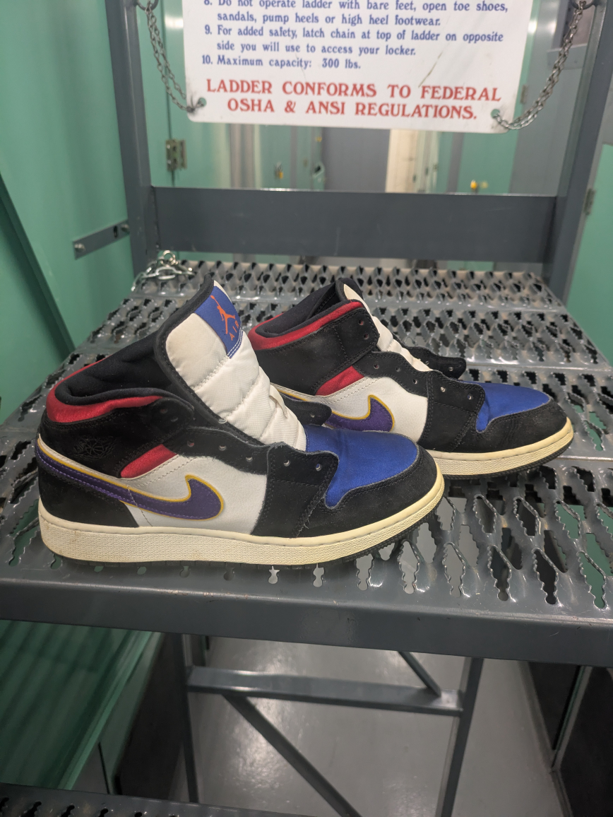 Air Jordan 1 Mid SE Size 7Y - photo 4