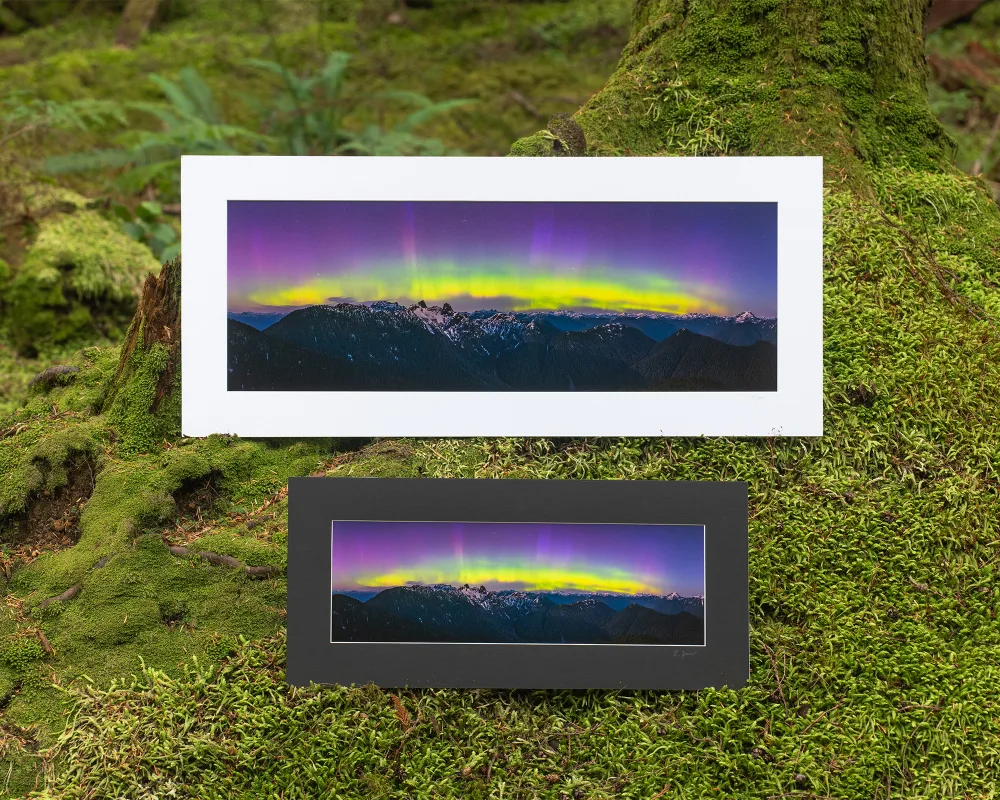 Northern Lights - Aurora - The Lions Mountains - wall art image indicator(2)