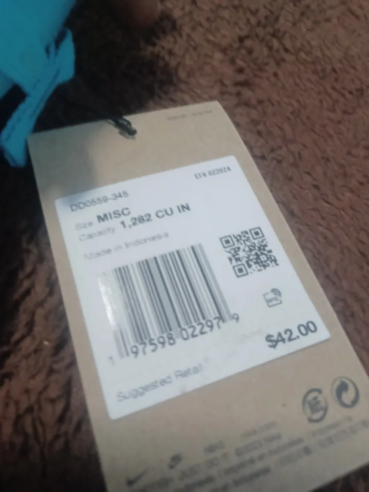 nike Elemental Backpack teal or yellow image indicator(3)