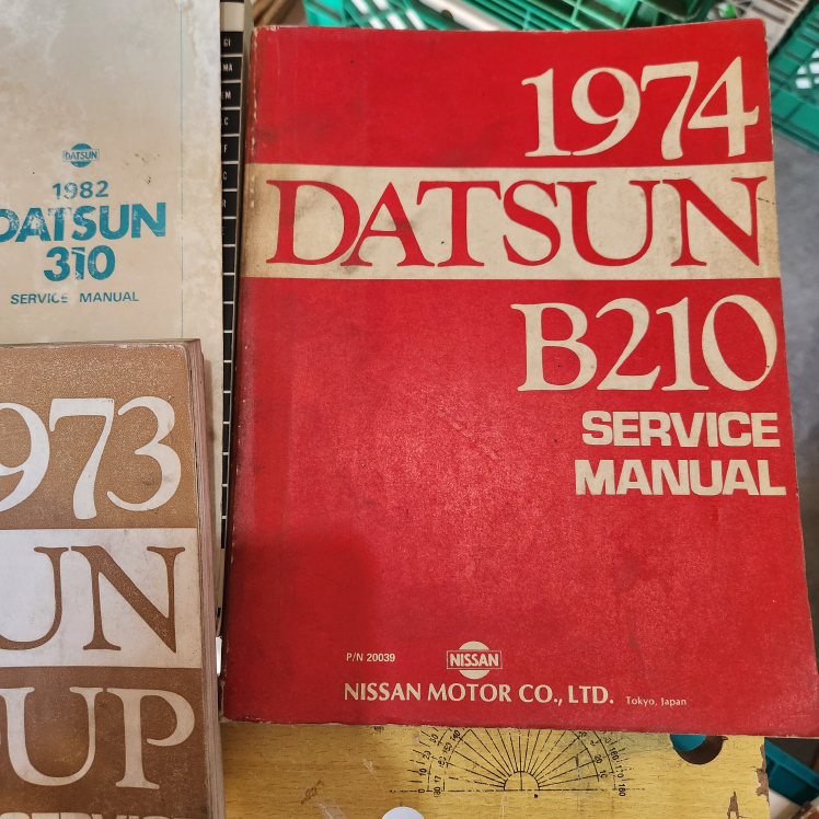 Datsun Service Manuals - 1973 1974 1982 1983 - photo 3