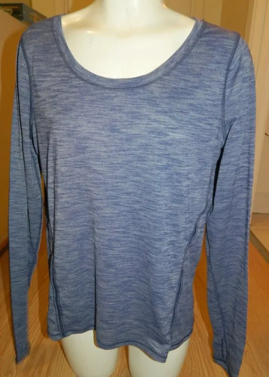 LULULEMON INTENSI-TEE LONG SLEEVE..size 8...VGUC-EUC. thumbnail