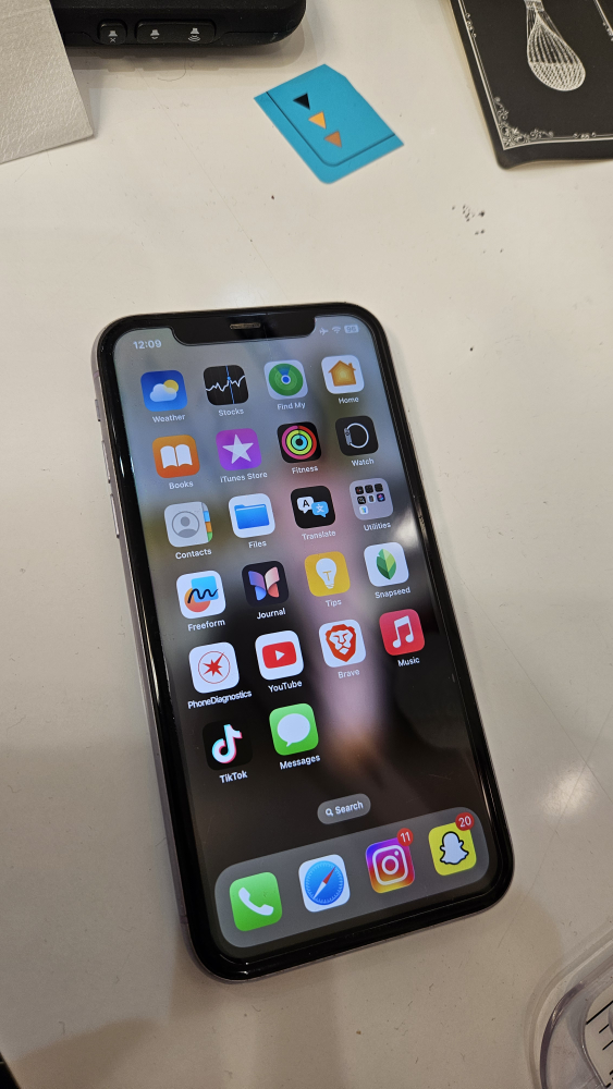 iPhone 11 Purple - 64GB - photo 4