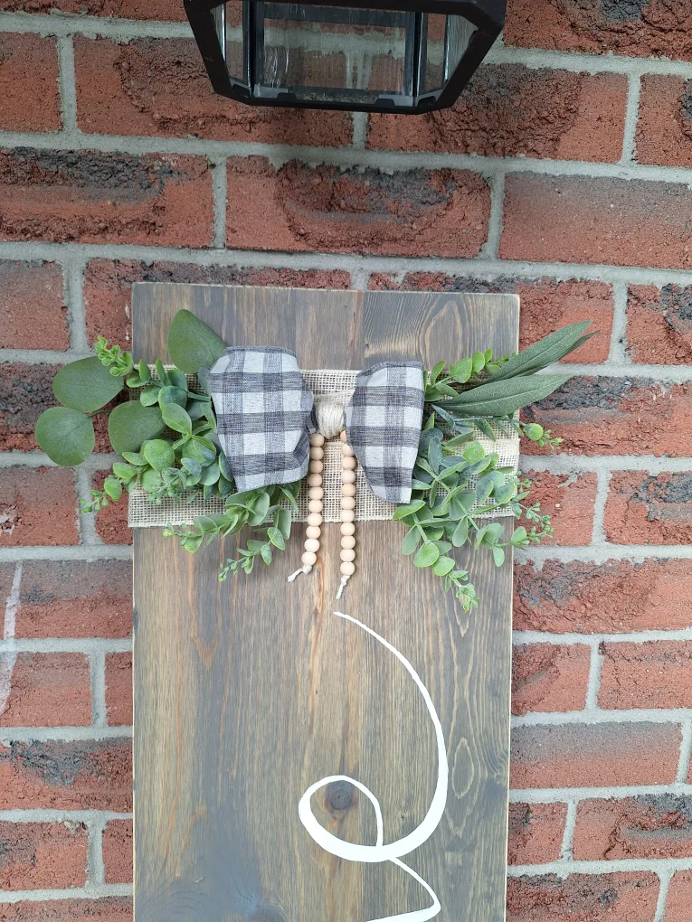 Welcome, Porch Leaner image indicator(2)