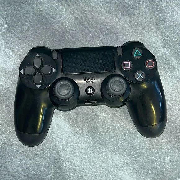 PlayStation 4 DualShock 4 Wireless Controller - Black
