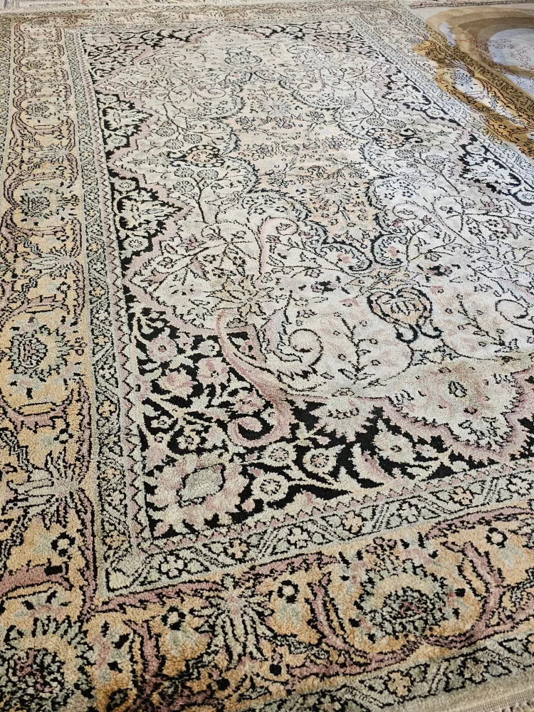 Vintage Area Rug image indicator(2)