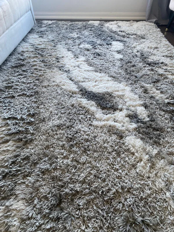 Shaggy Area Rug - Grey and White image indicator(2)