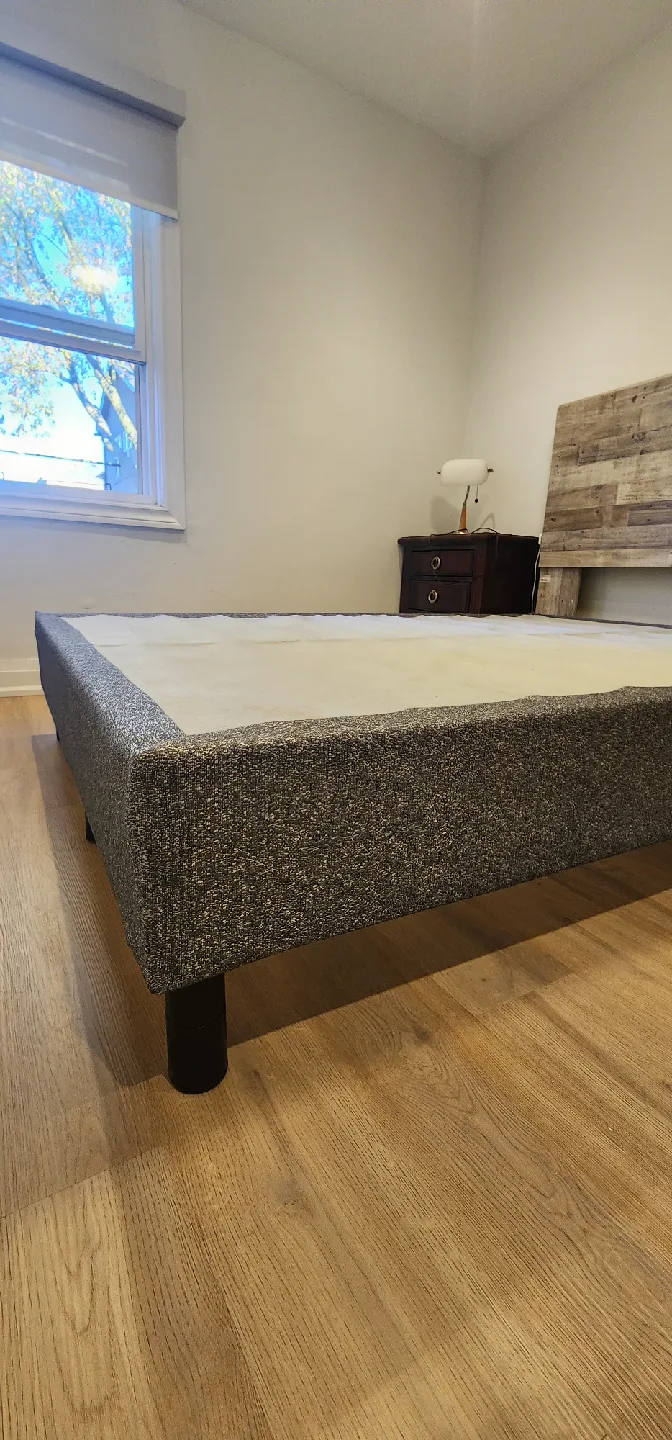 Queen Size Bed Frame with Headboard image indicator(2)