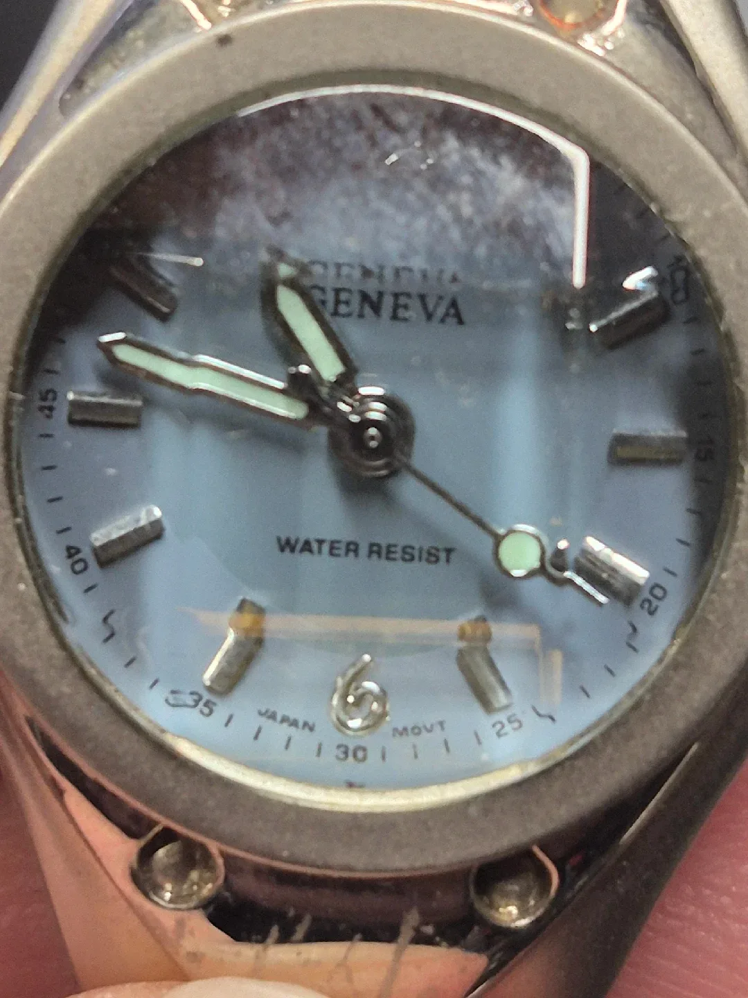 Geneva Water Resist Watch image indicator(4)