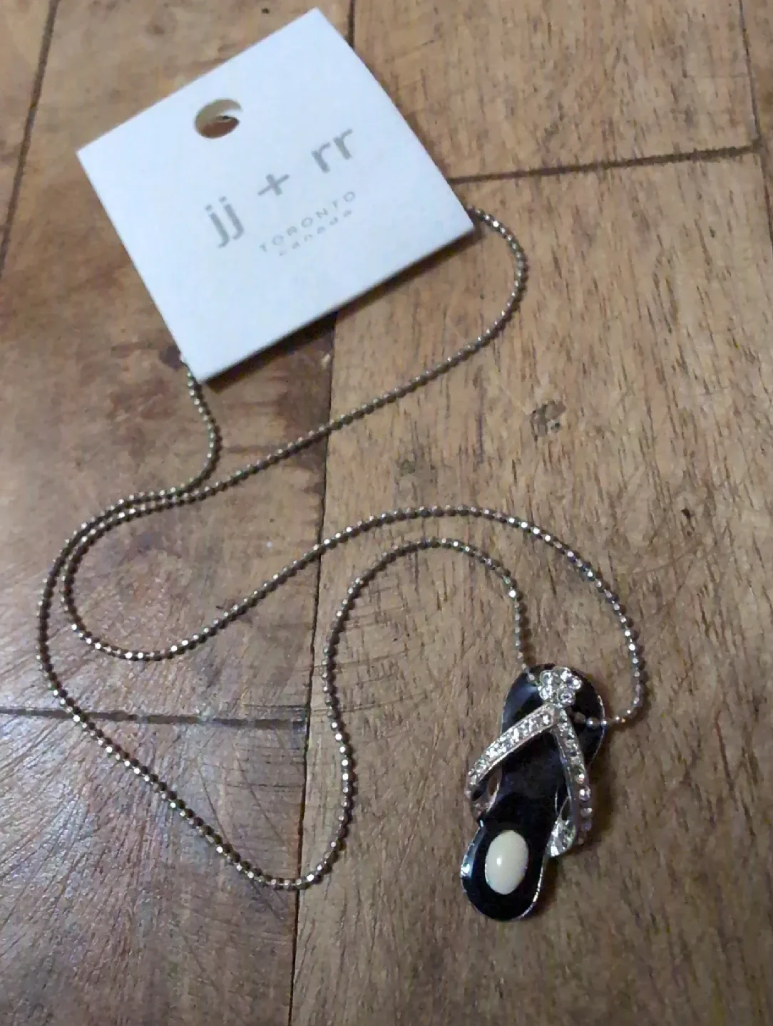 Flip Flop Pendant Necklace image indicator(2)