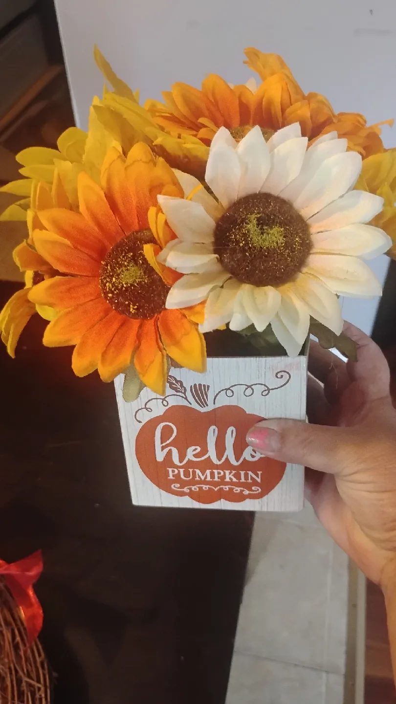 Fall Wreath & Sunflower Arrangement🥕 image indicator(3)