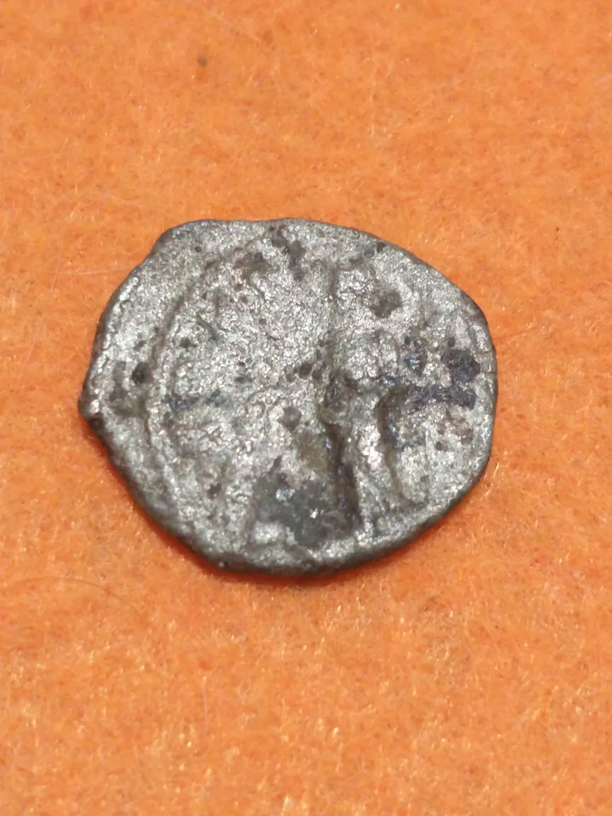 Lovely Ancient Roman silver denarius coin circa 3rd century image indicator(3)