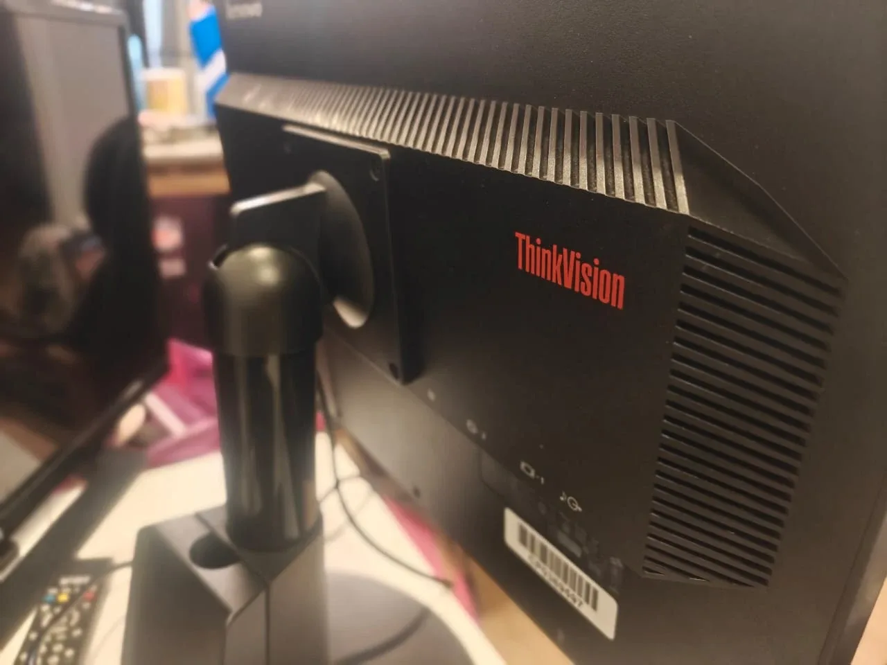 Lenovo ThinkVision Monitor image indicator(4)