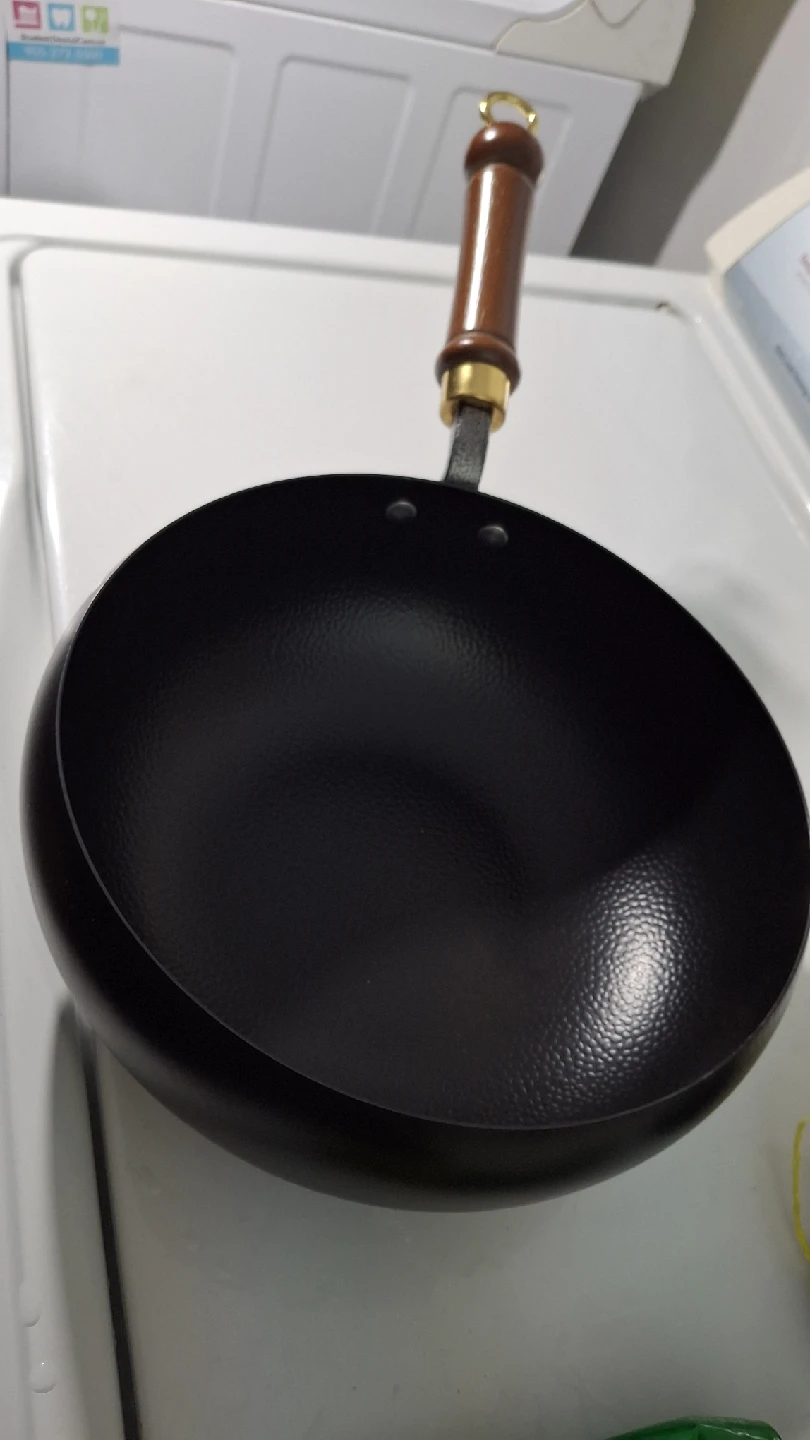 9.75" Wok with Wooden Handle