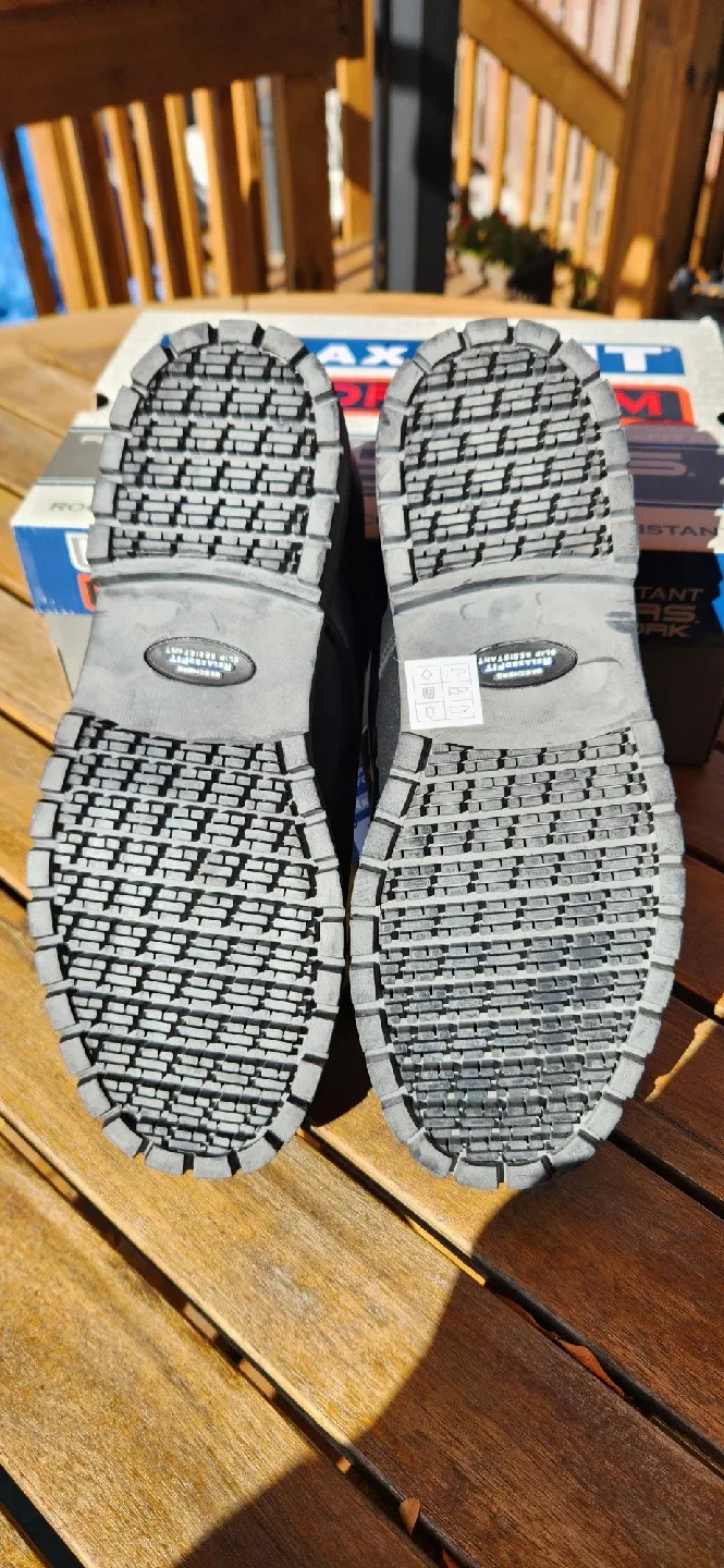 New Skechers Relaxed Fit Memory Foam Work Shoes image indicator(3)