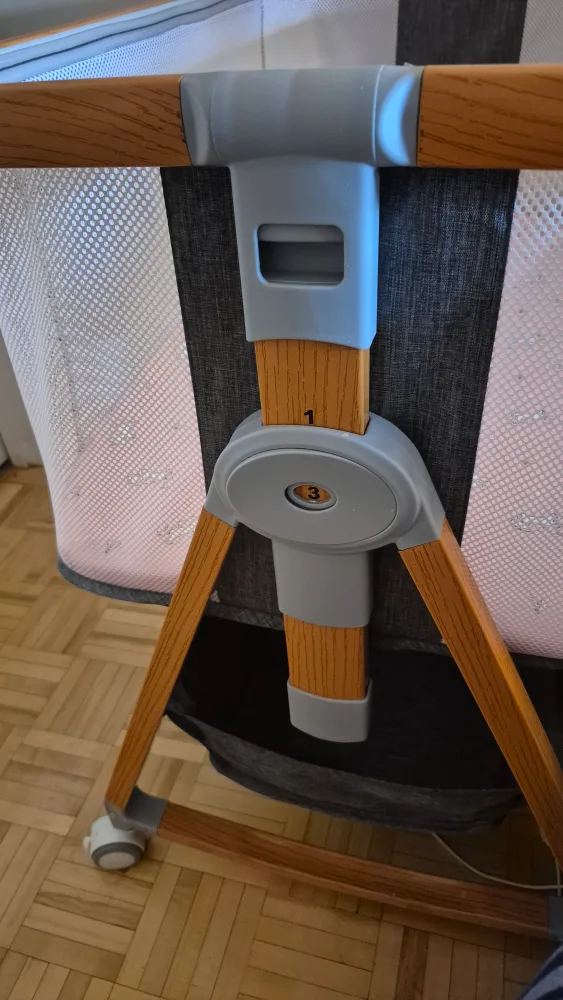 Baby Bedside  Bassinet - Like New Condition image indicator(5)