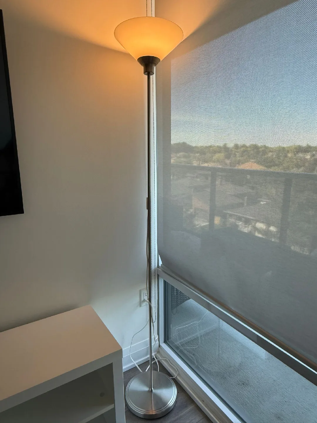 Floor lamp and glass side table image indicator(2)