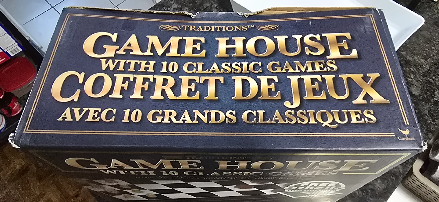 Traditions Game House with 10 Classic Games image indicator(2)