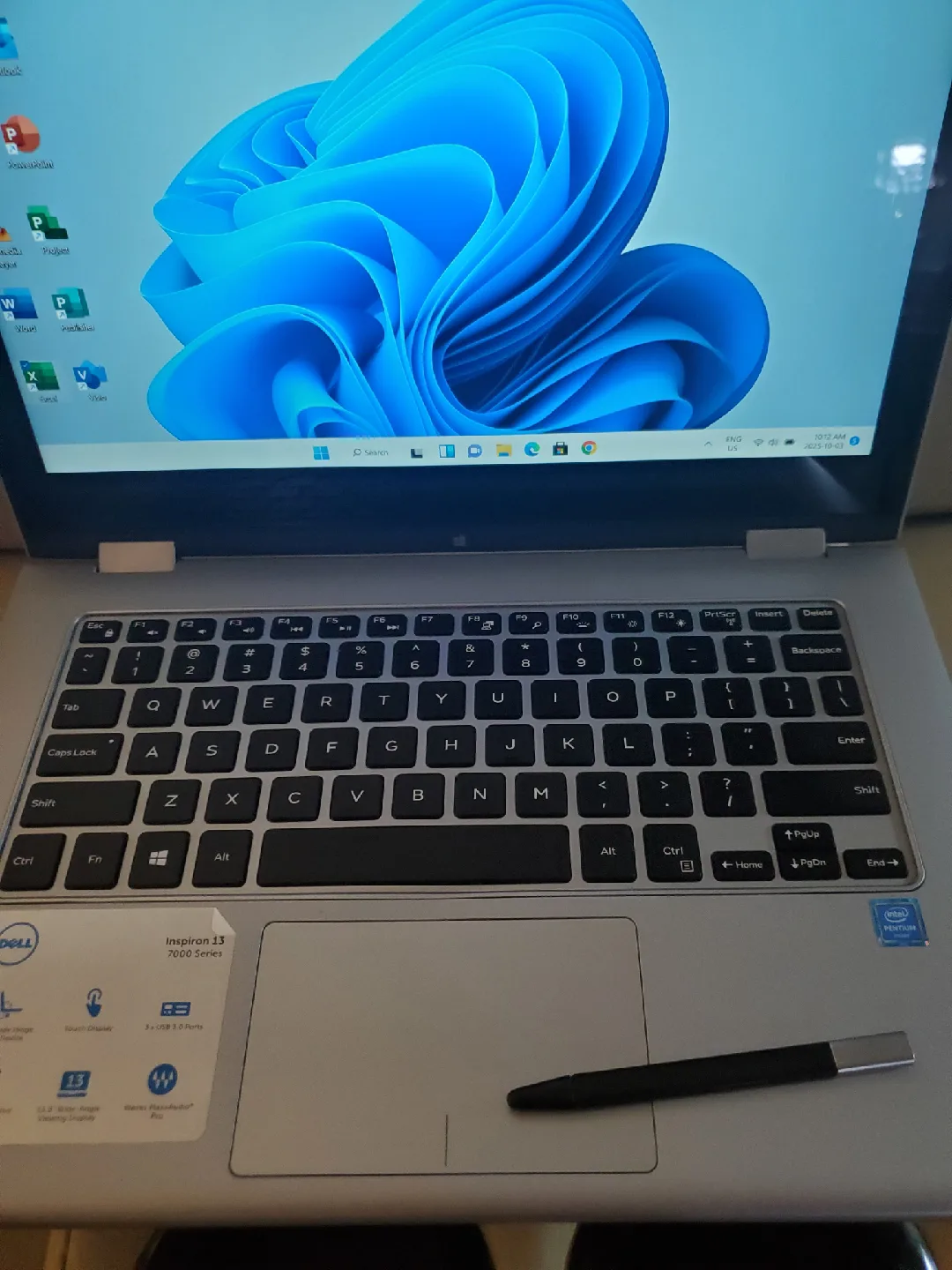 13.3inch touchscreen windows 11pro  Dell Inspiron 13 7000 Laptop image indicator(9)