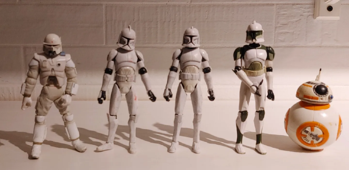 Star Wars Action Figures Lot image indicator(7)