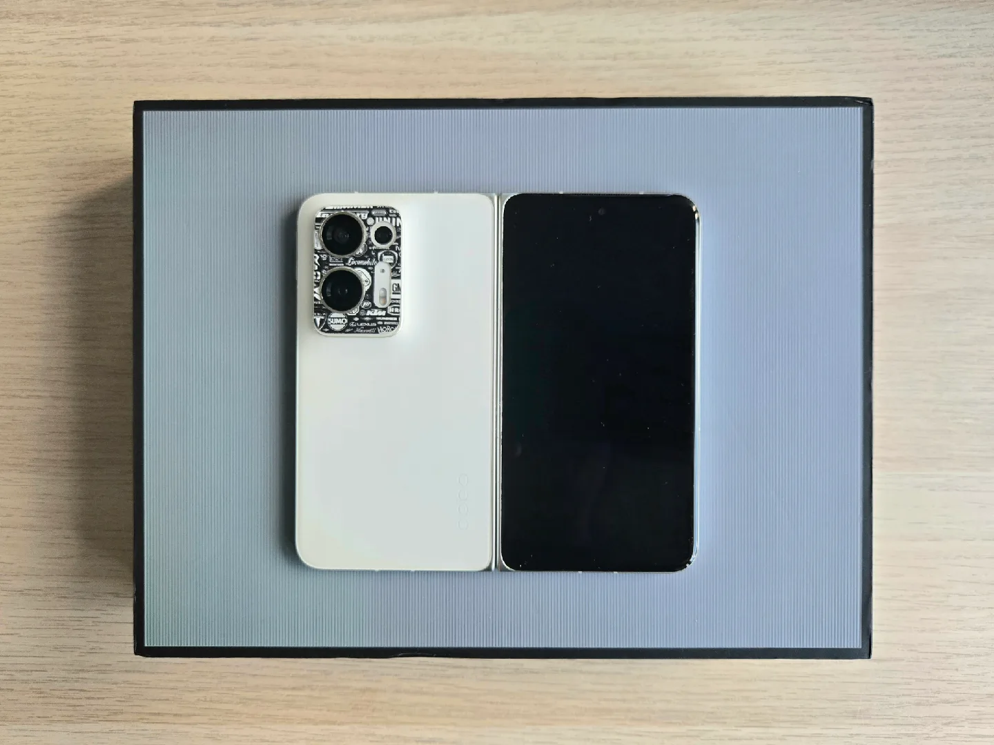 Oppo Find N2 Foldable Smartphone (256GB) + 6x Case image indicator(2)